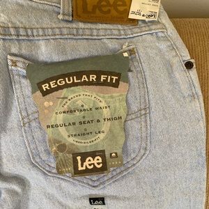 Lee Jeans (new) men’s 34” waist 33” inseam regular fit.